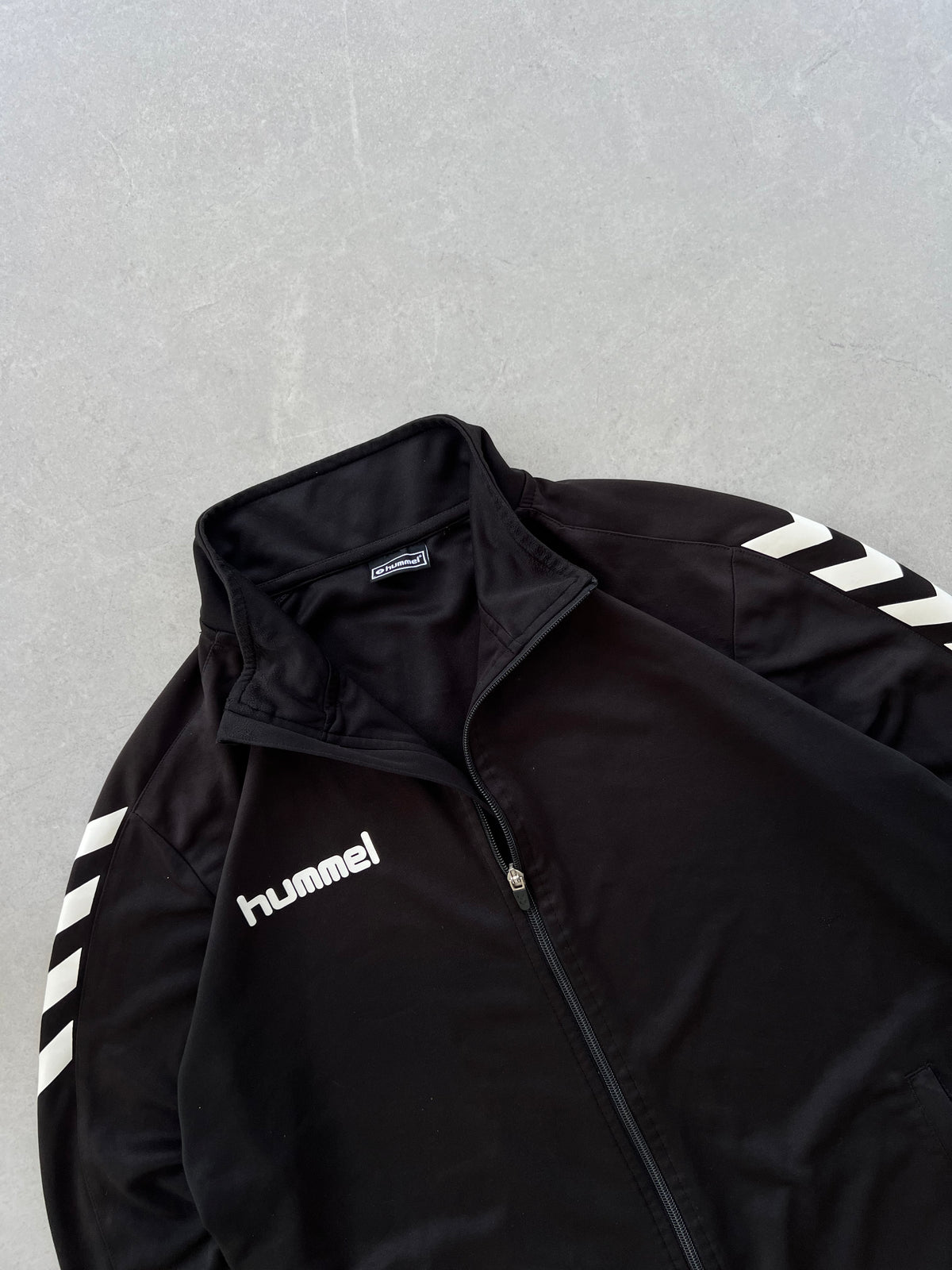 HUMMEL JACKET- L