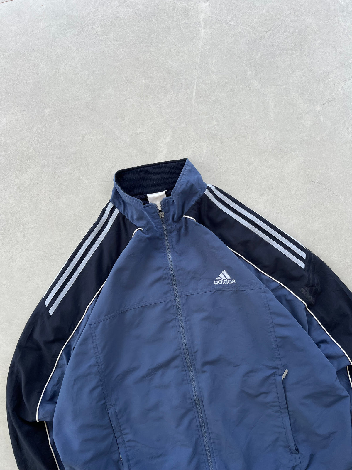 ADIDAS JACKET- 2Xl