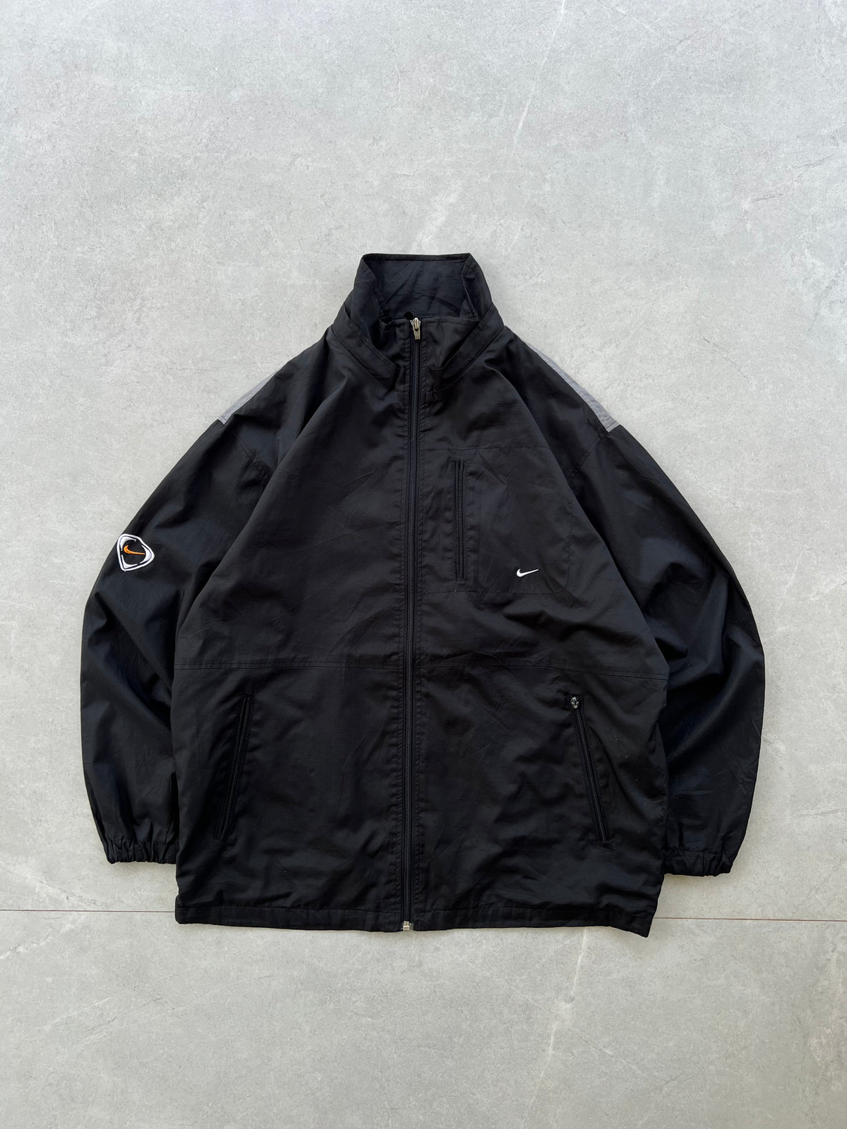 NIKE JACKET- L
