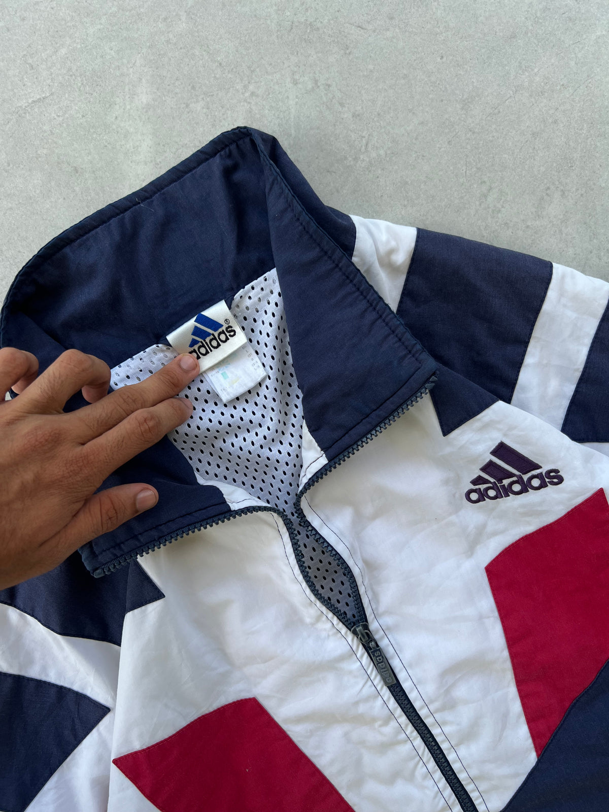 ADIDAS VINTAGE JACKET size 2xl