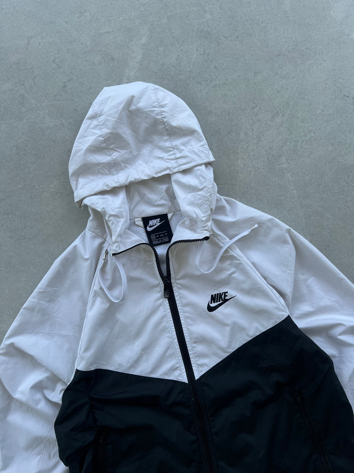 NIKE JACKET- XS