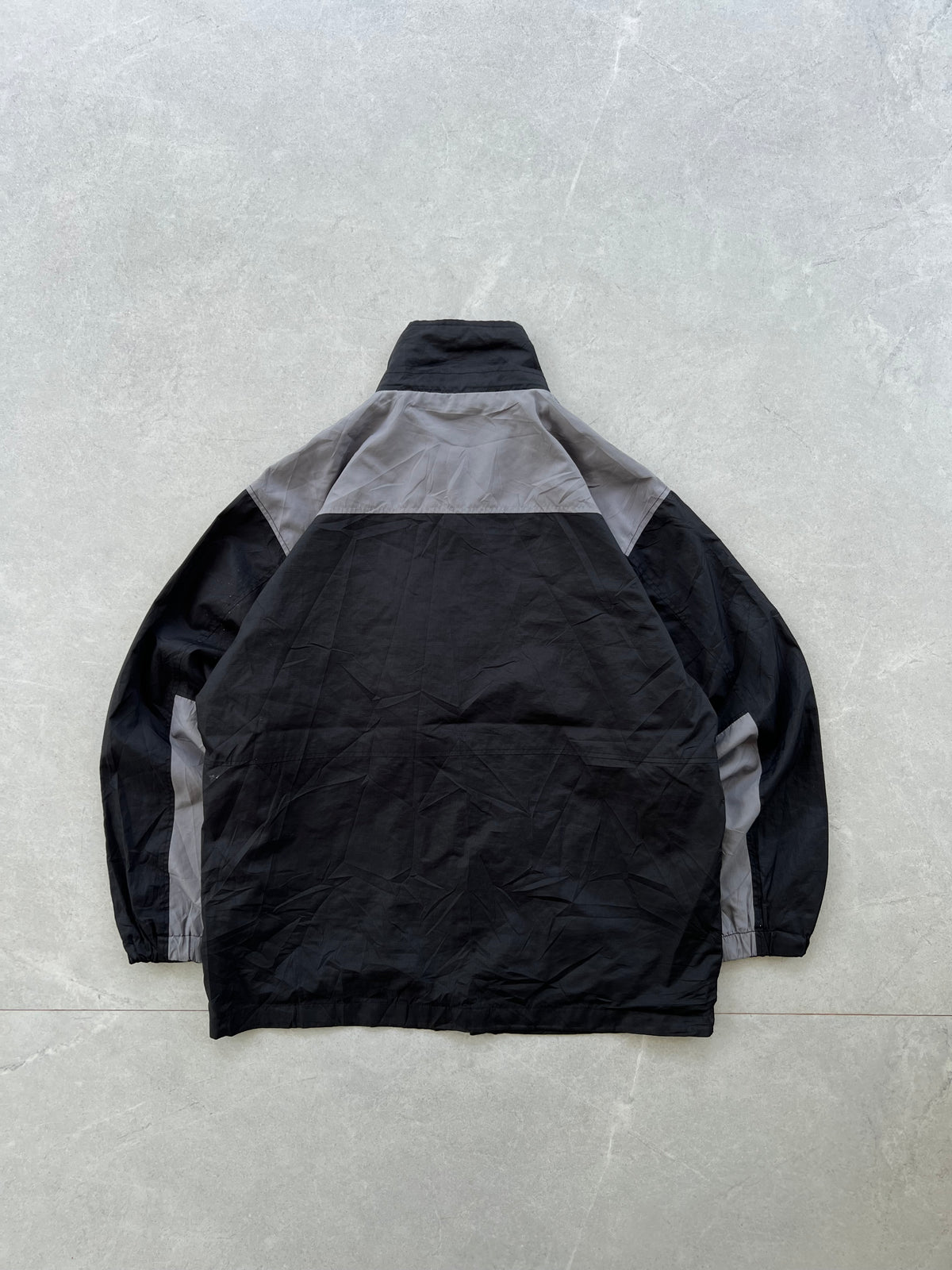 NIKE JACKET- L