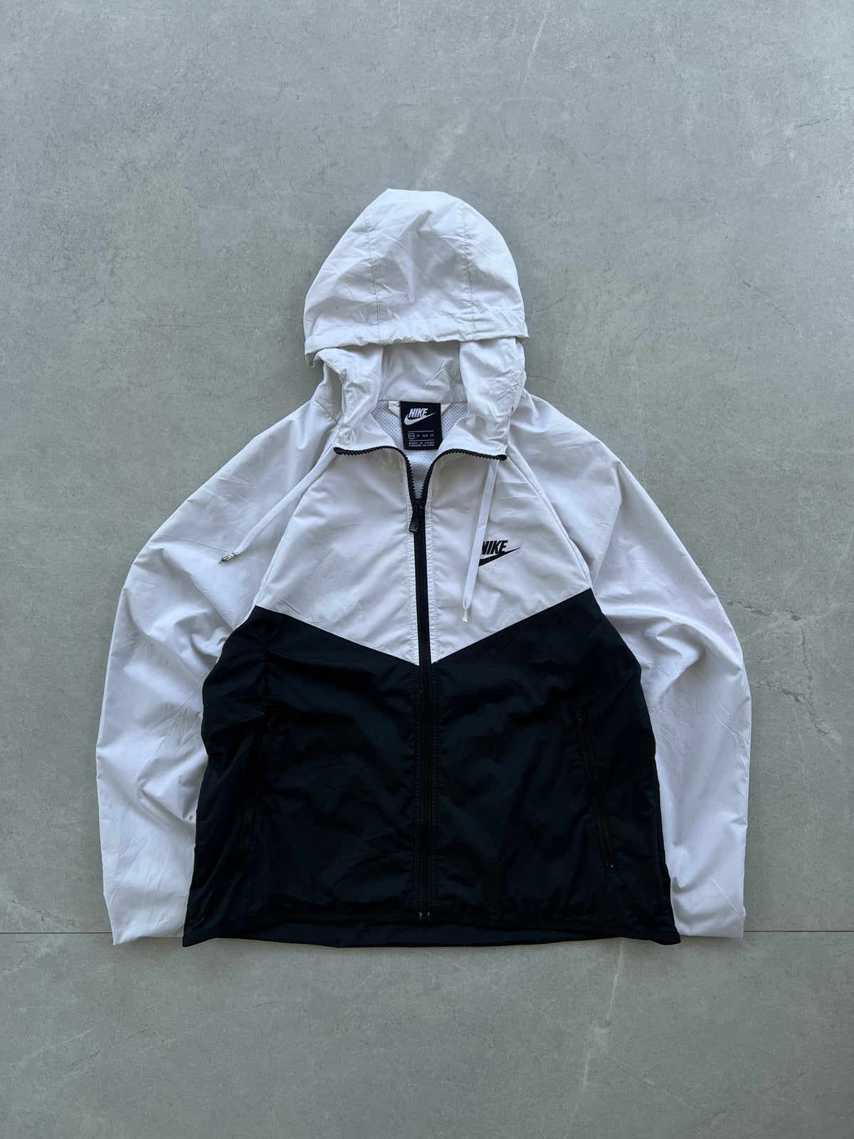 NIKE JACKET- XS