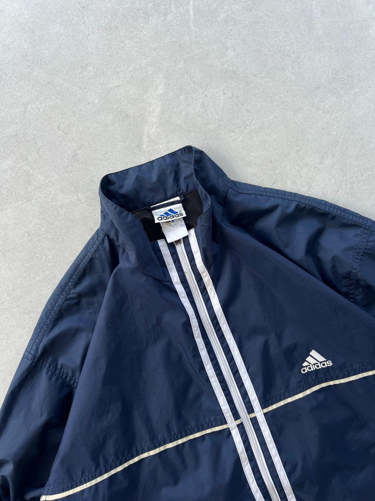 ADIDAS JACKET- M