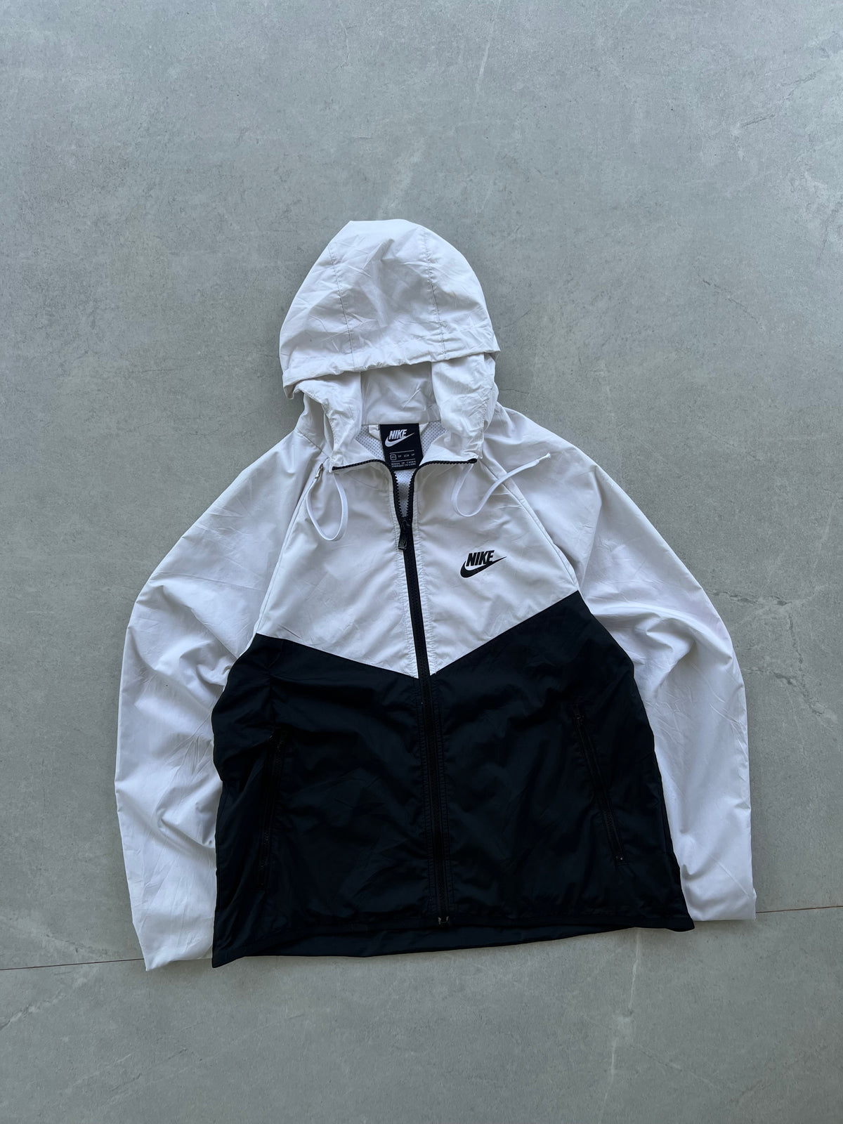NIKE JACKET- XS